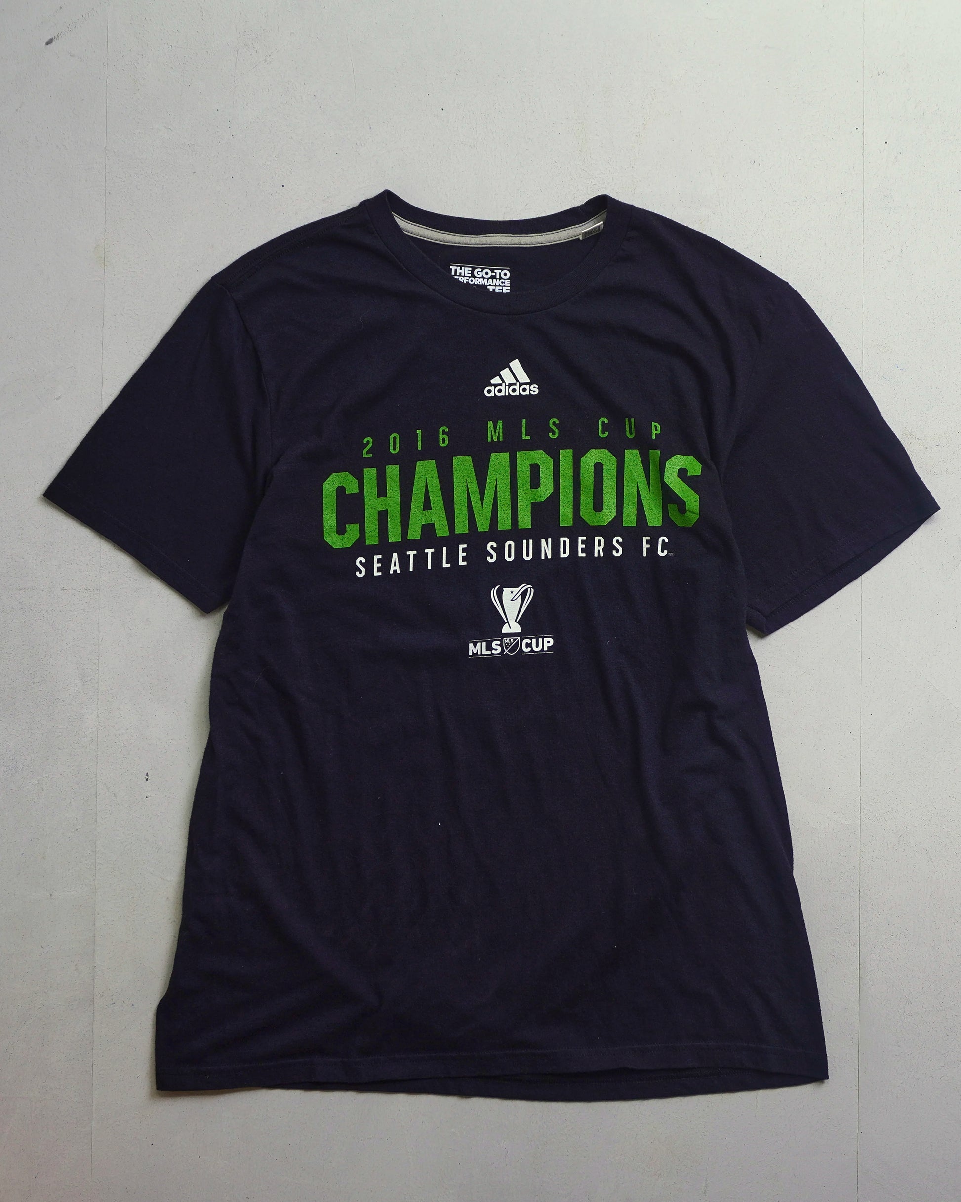 Vintage Adidas T-shirt