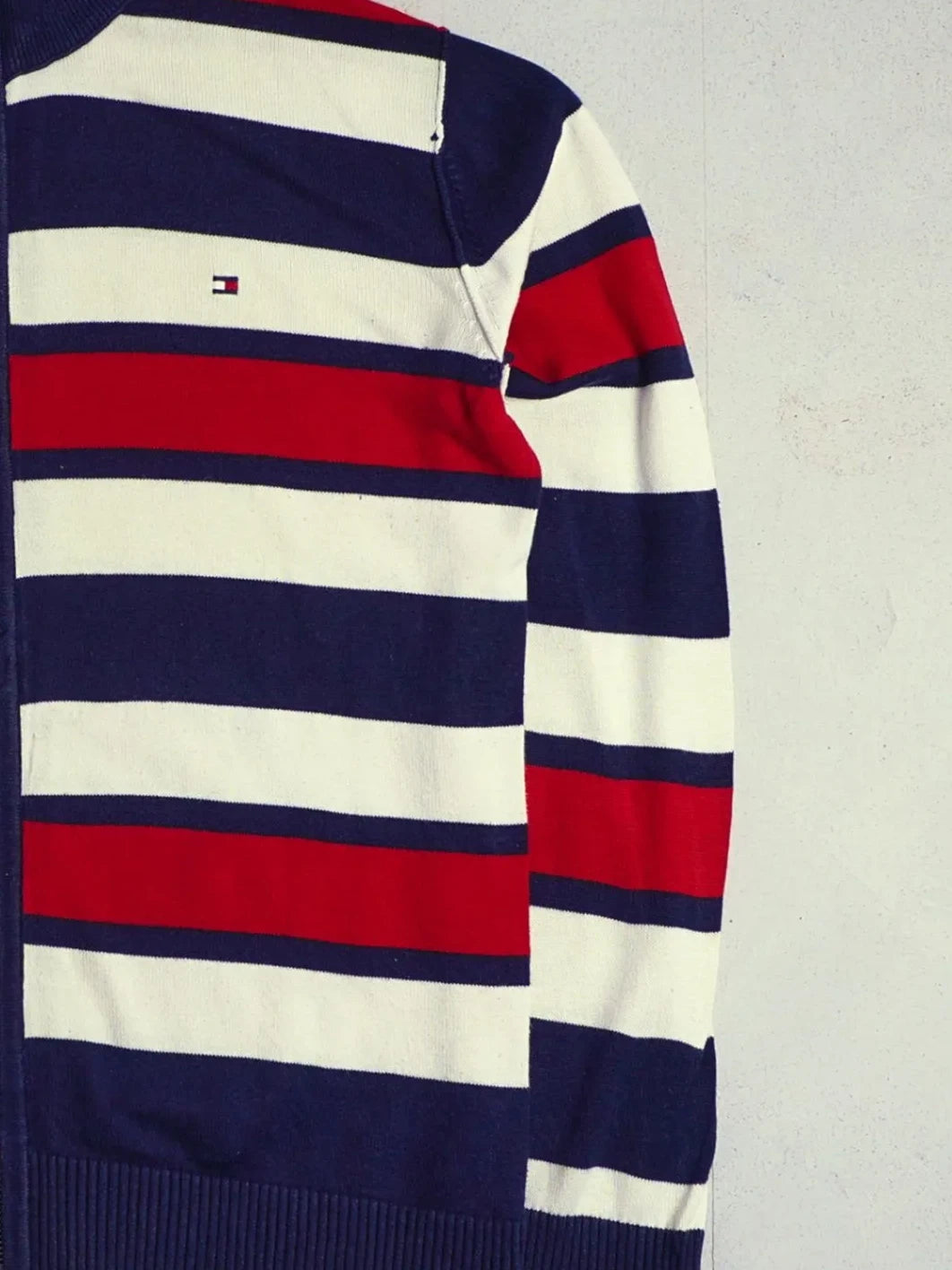 Vintage Tommy Hilfiger Sweater Right