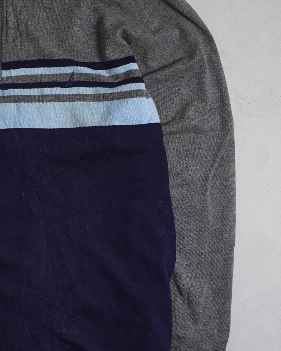 Vintage Nautica Pullover Right