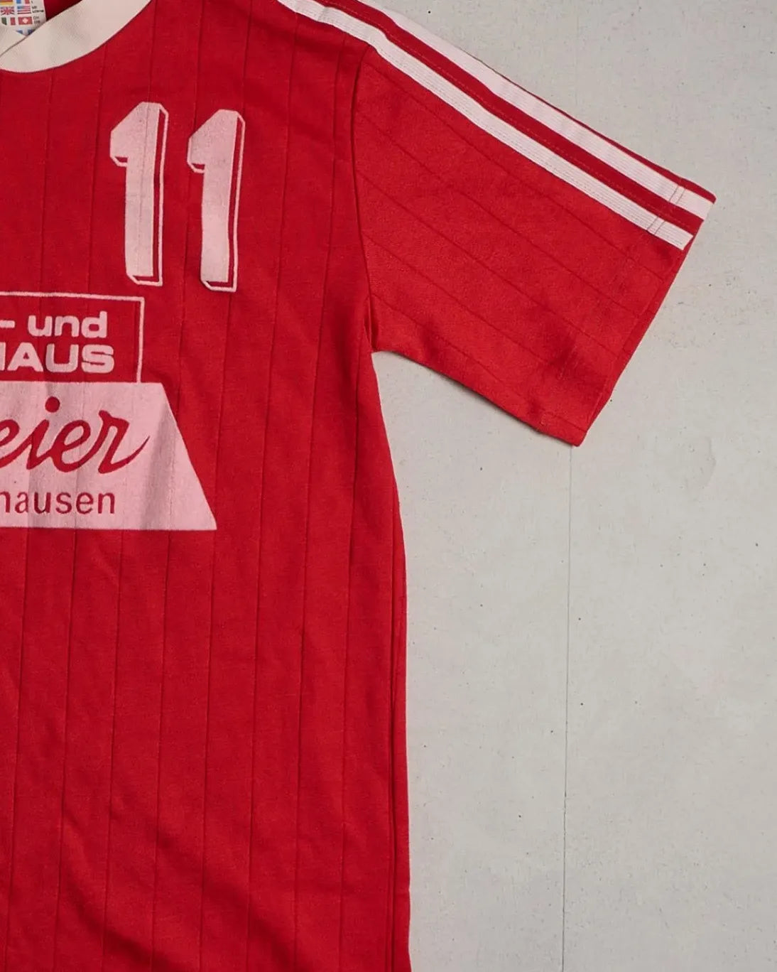 Vintage TuS Oberhausen #11 Jersey Right